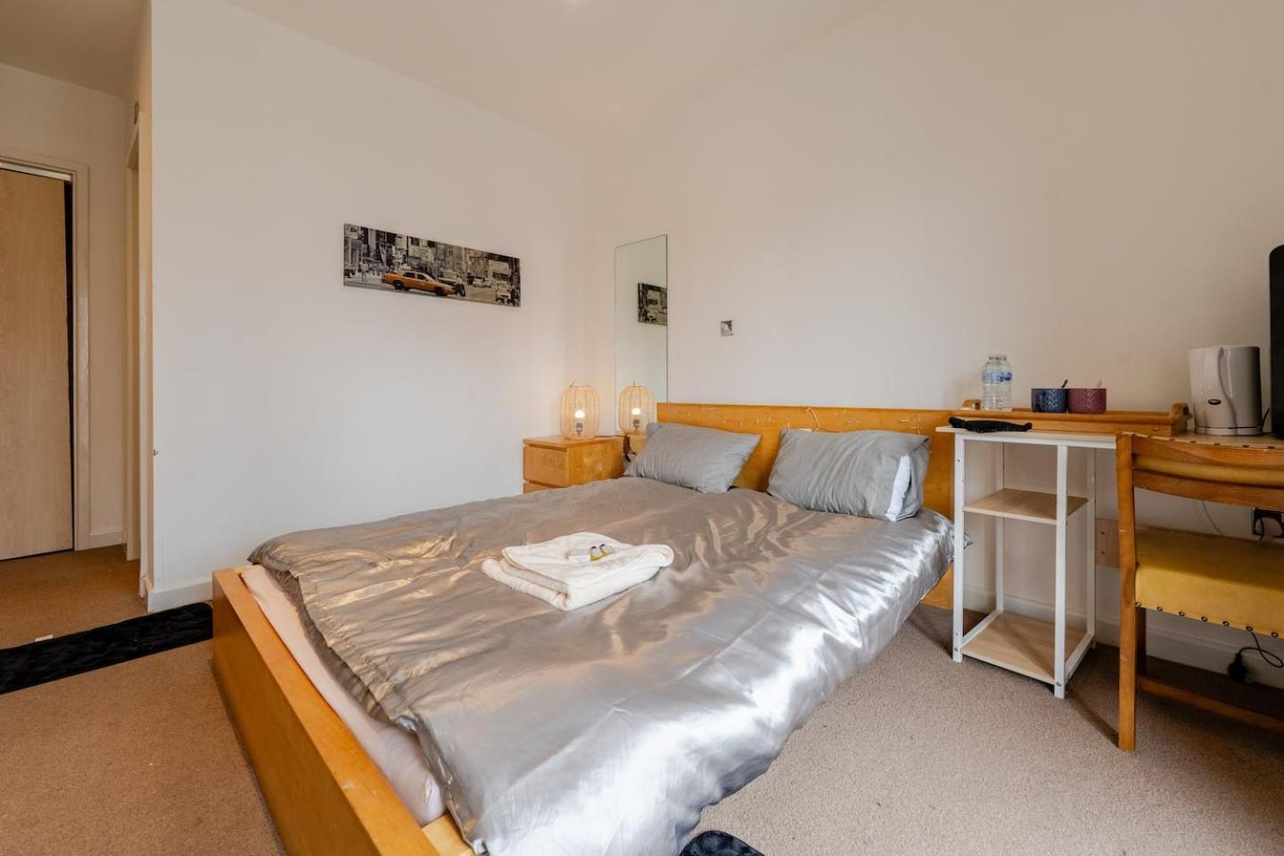 Private Room In Cardiff City Center Kültér fotó