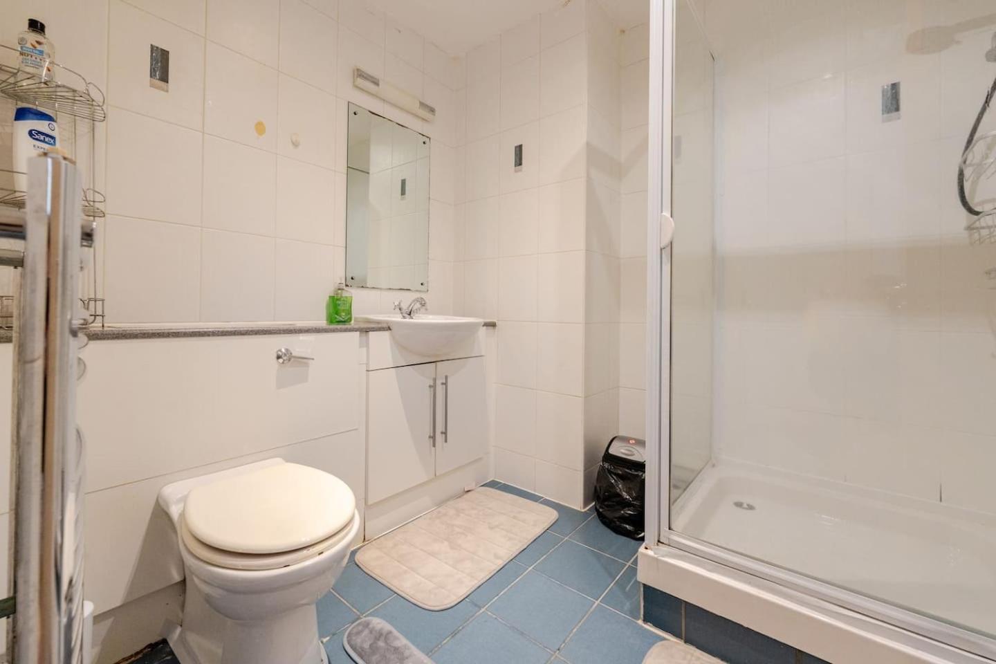 Private Room In Cardiff City Center Kültér fotó